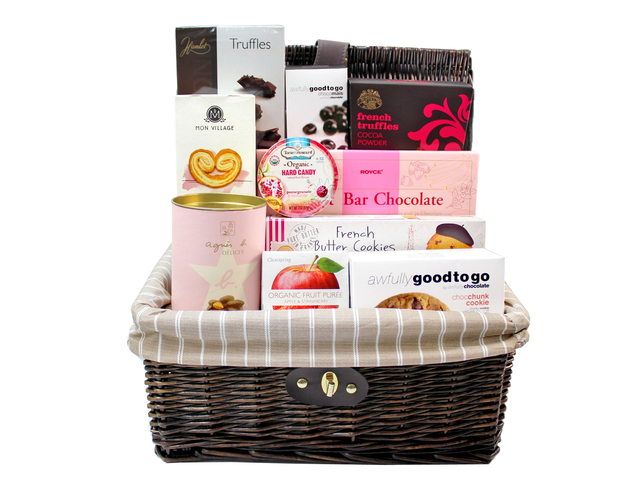 Wine n Food Hamper - Premium Picnic Chocolate Gift Hamper FH79 - L96933 Photo